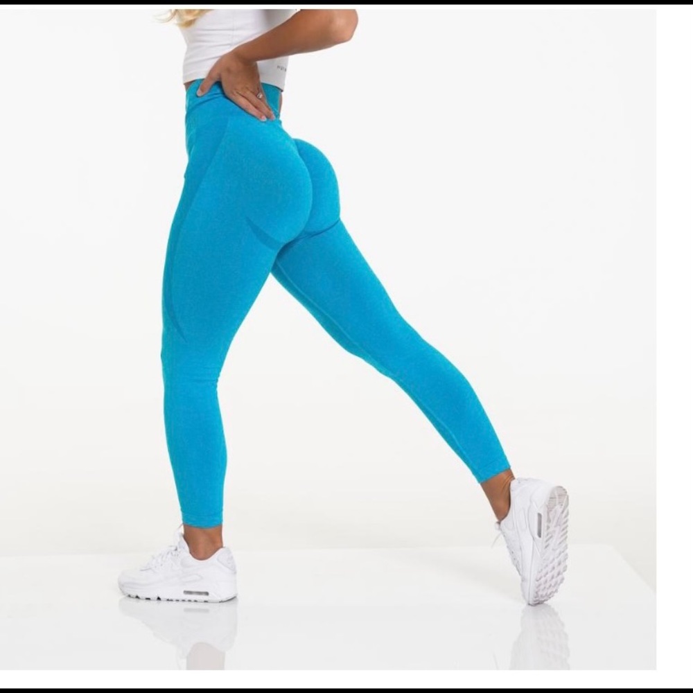 NWT NVGTN Caribbean Blue Seamless Contour Leggings